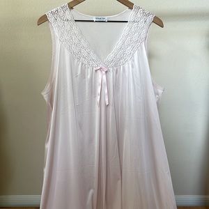 SOLD Vintage Vanity Fair Light Baby Pink Babydoll Nightgown with Lace Collar